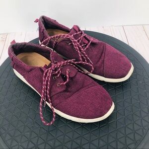 Toms women’s burgundy gym‎ shoes size 8.5